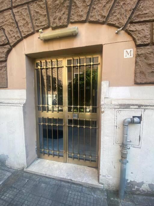Domus Viola In San Giovanni Рим Екстер'єр фото
